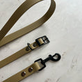 Afbeelding laden in Galerijviewer, Waterproof Collar + Lead Bundle - Sage - Furry Tails
